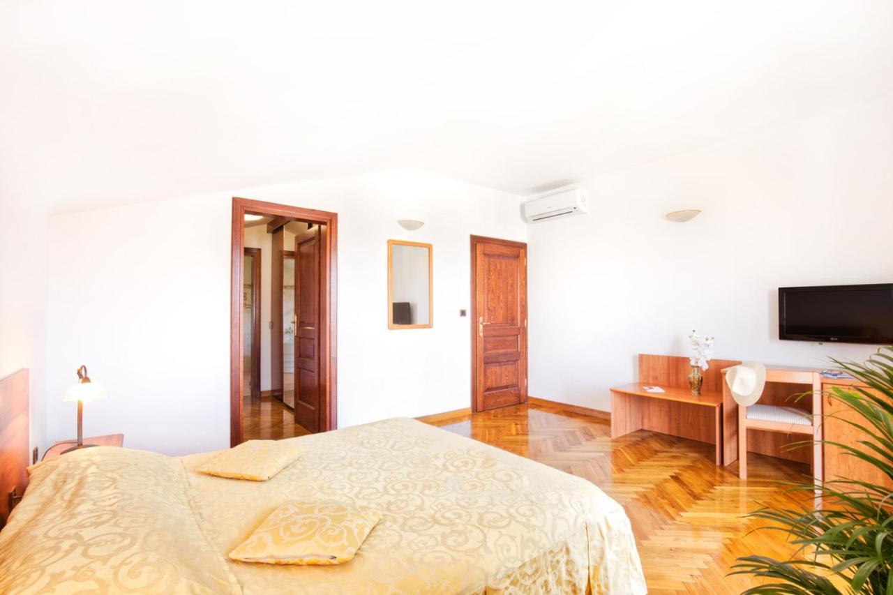 Villa Sveta Eufemija Bed End Breakfast II Rovinj Bagian luar foto